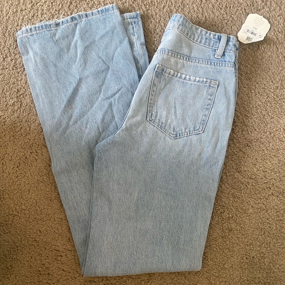 Altar’d State‎ Kayla Distressed Straight Leg Jeans - Picture 2 of 7